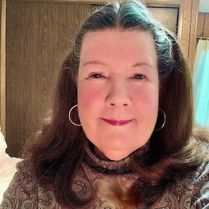 Meet your Posher, Cynthia